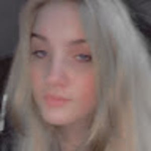 Meet your Posher, Caitlin